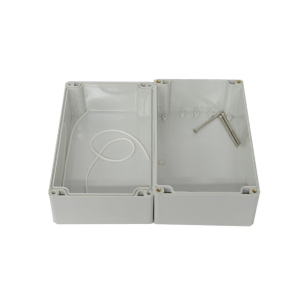 Junction Box With Metal Screws - Image 5